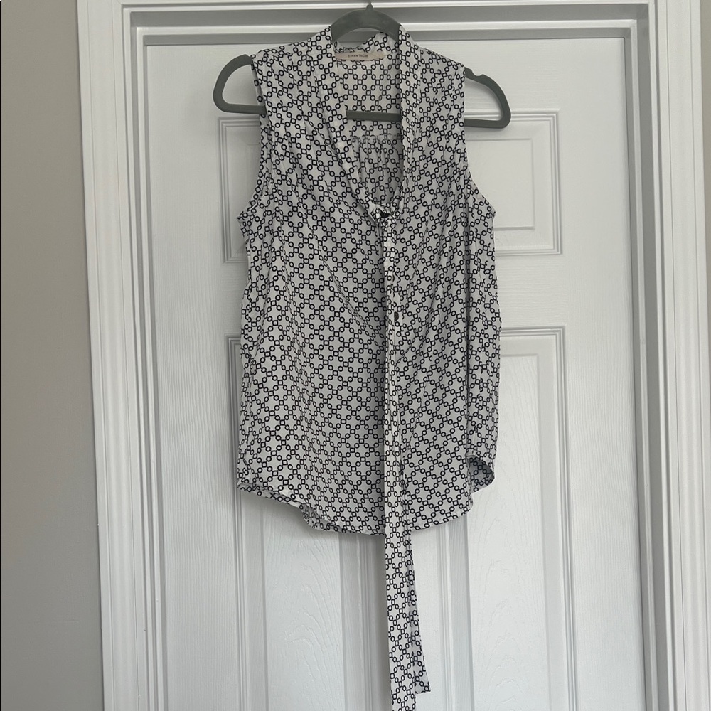 41 Hawthorn Black & White Sleeveless Tie-Neck Geometric Blouse